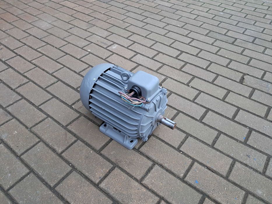 Silnik elektryczny 2,2kw 950 obrotów .Wysyłka