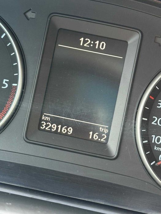 vw touran 1,6 tdi xenon navi czujniki zarejestrowany