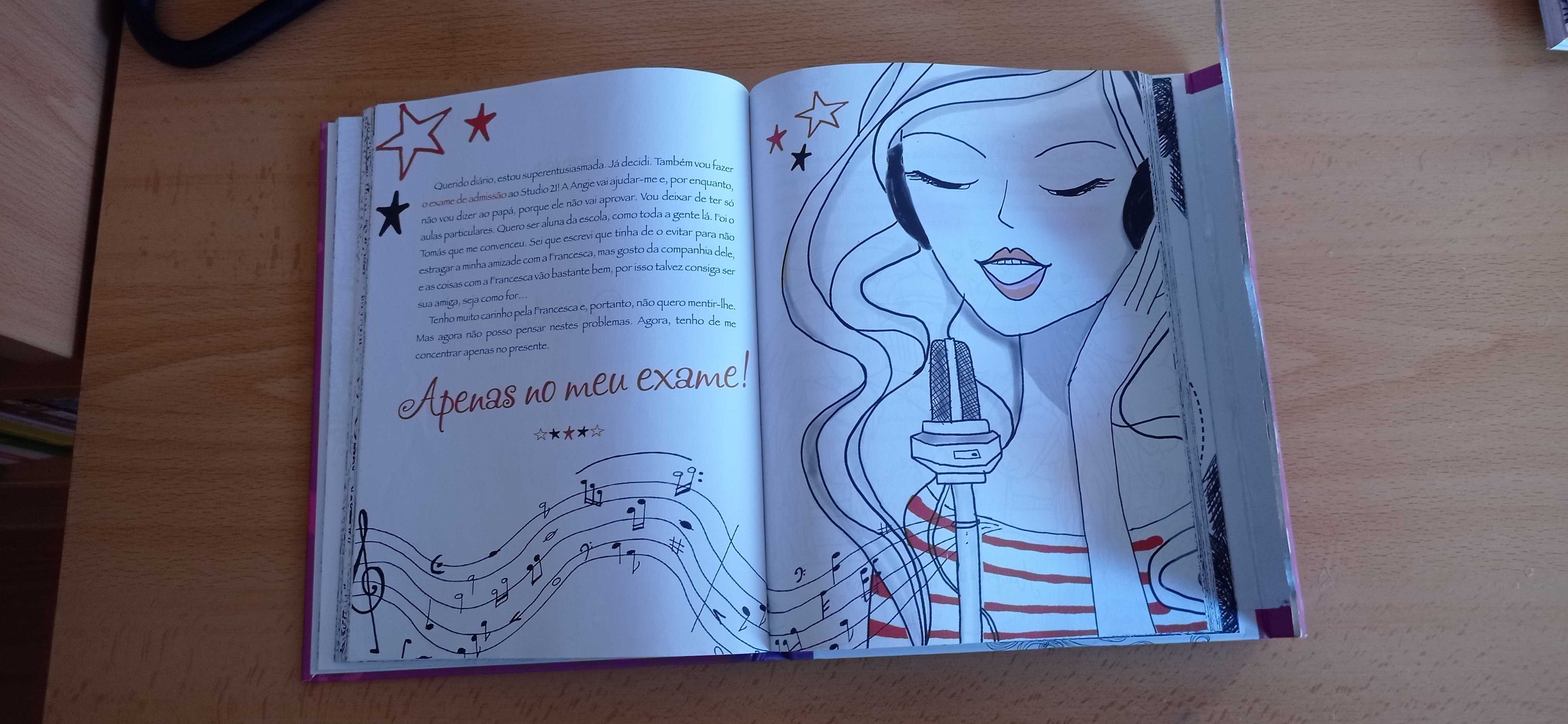 Livro Violetta, o meu diário com capa rigida e íman Disney