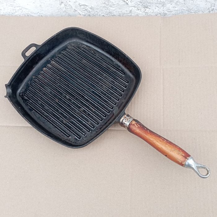 Сковорода чугунная.гриль Жаровня сковородка чугунная