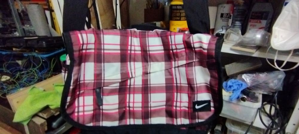 Mala a tiracolo da marca Nike