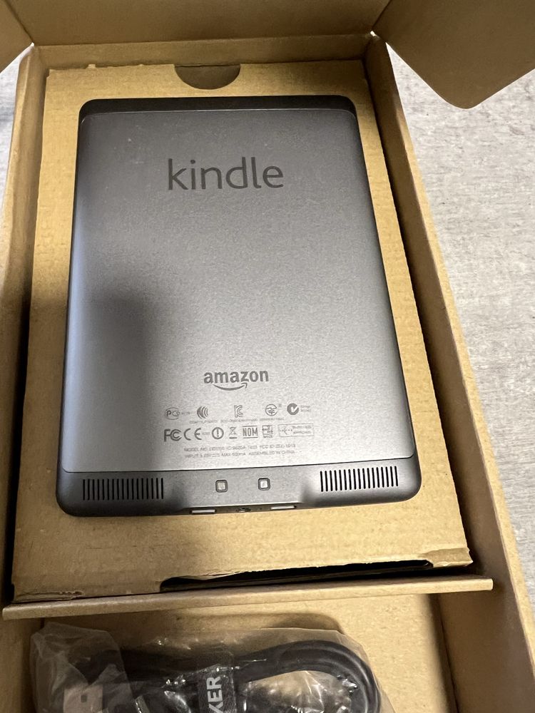 Kindle Touch. Refurbished. Як новий. Сенсорний. Українська.Усі формати