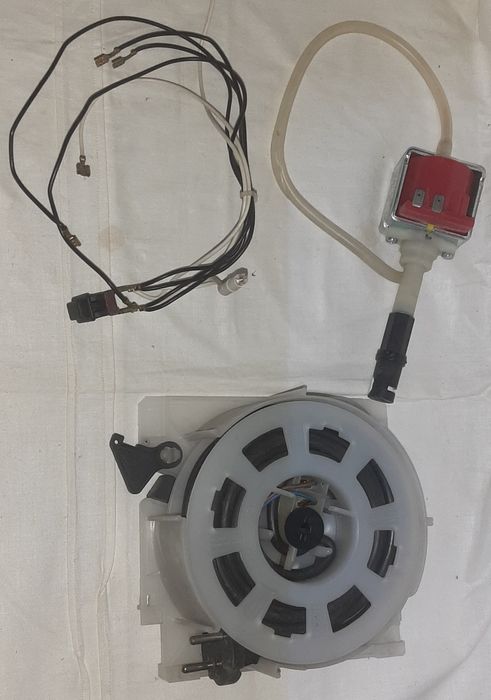 Запчасти Б/У Пылесоса THOMAS TWIN TT.   ТОЛЬКО то что на ФОТО !!