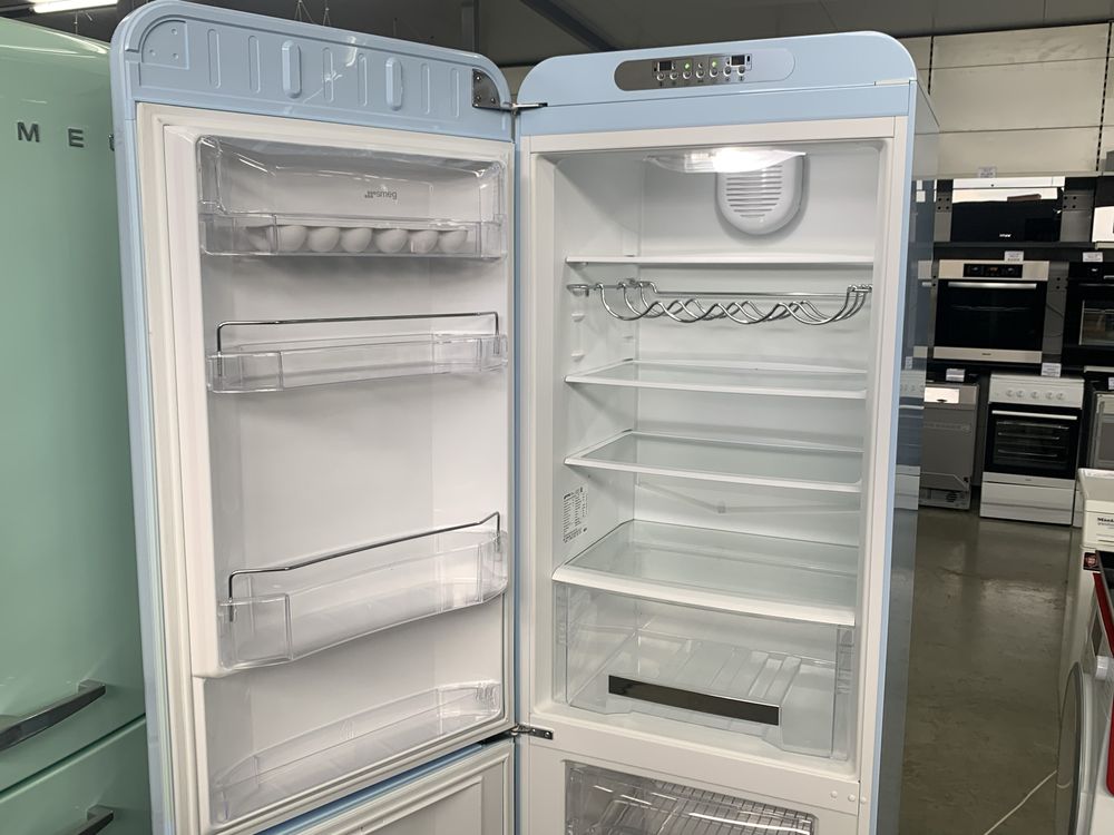 Холодильник Smeg FAB 32 голубий