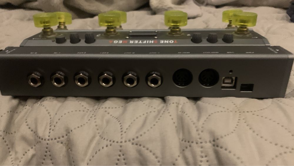 MeloAudio ToneShifter Mega  interfejs i kontroler - gitara, bas, synth