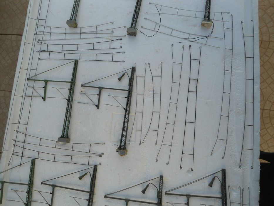 1:87 Marklin 11 postes duplos de catenária + 30