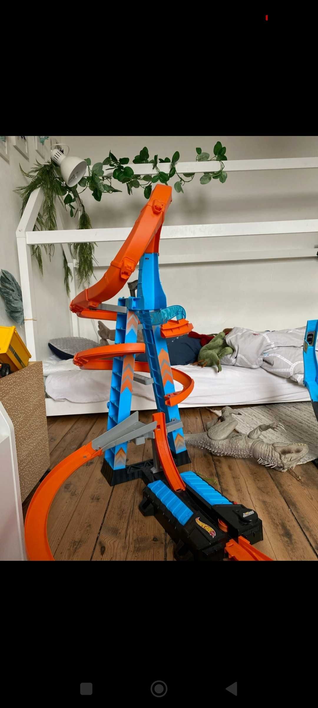 Hot Wheels  Torre de choque no ar