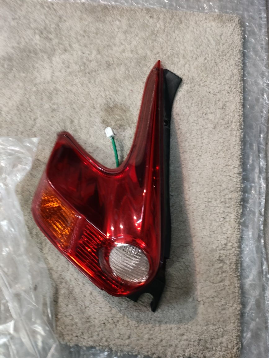 Lampa lewa nissan juke tył