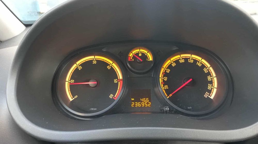 Opel Corsa 1.3CDTI A/C impecavel 2014