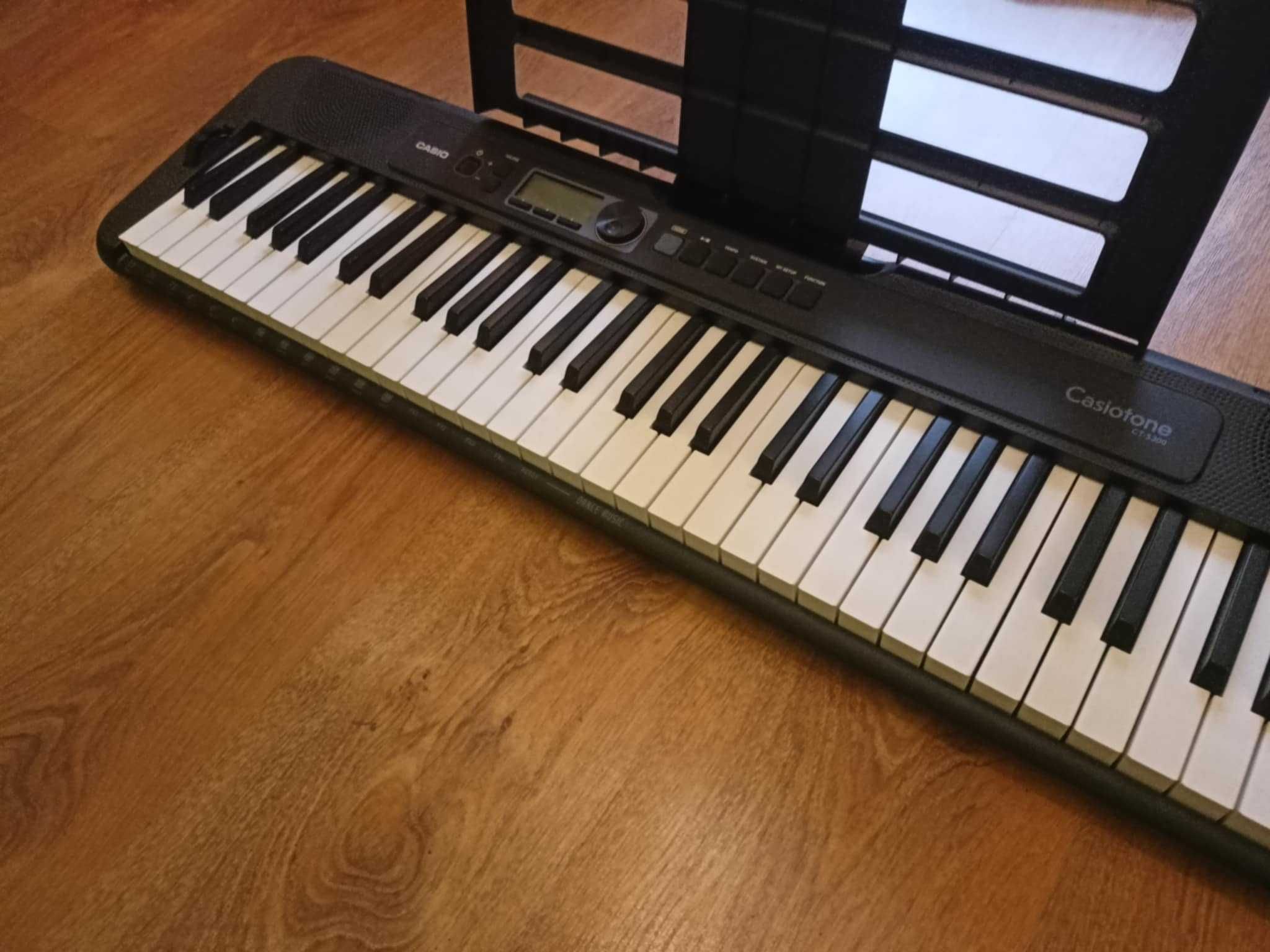 Keyboard Casio CT-S 300 - stan jak nowy
