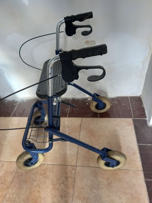 Sprzedam chodzik dla seniora