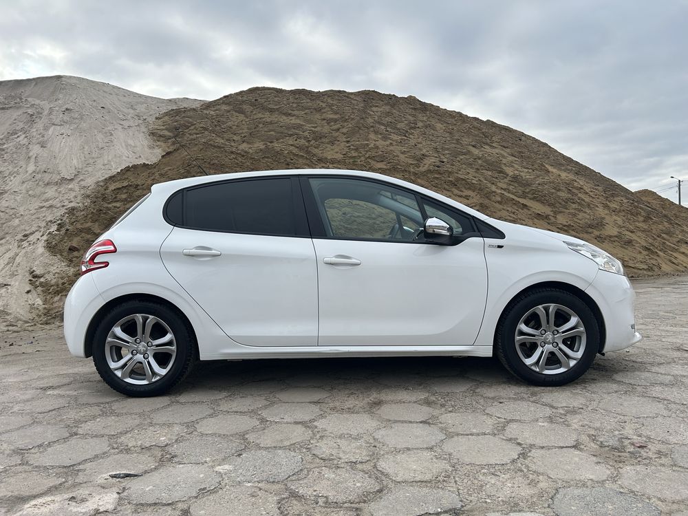 Peugeot 208 1.2 style