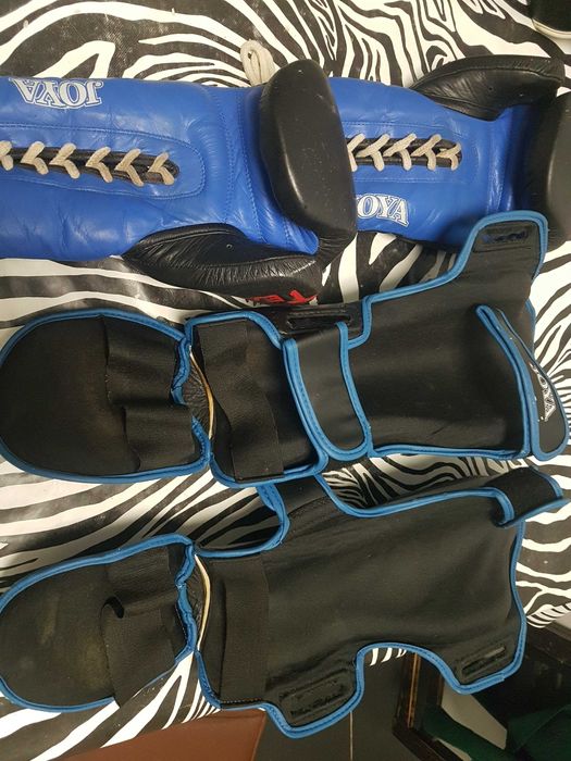 Luvas e proteções Muai thai - MMa-kickboxing,etc