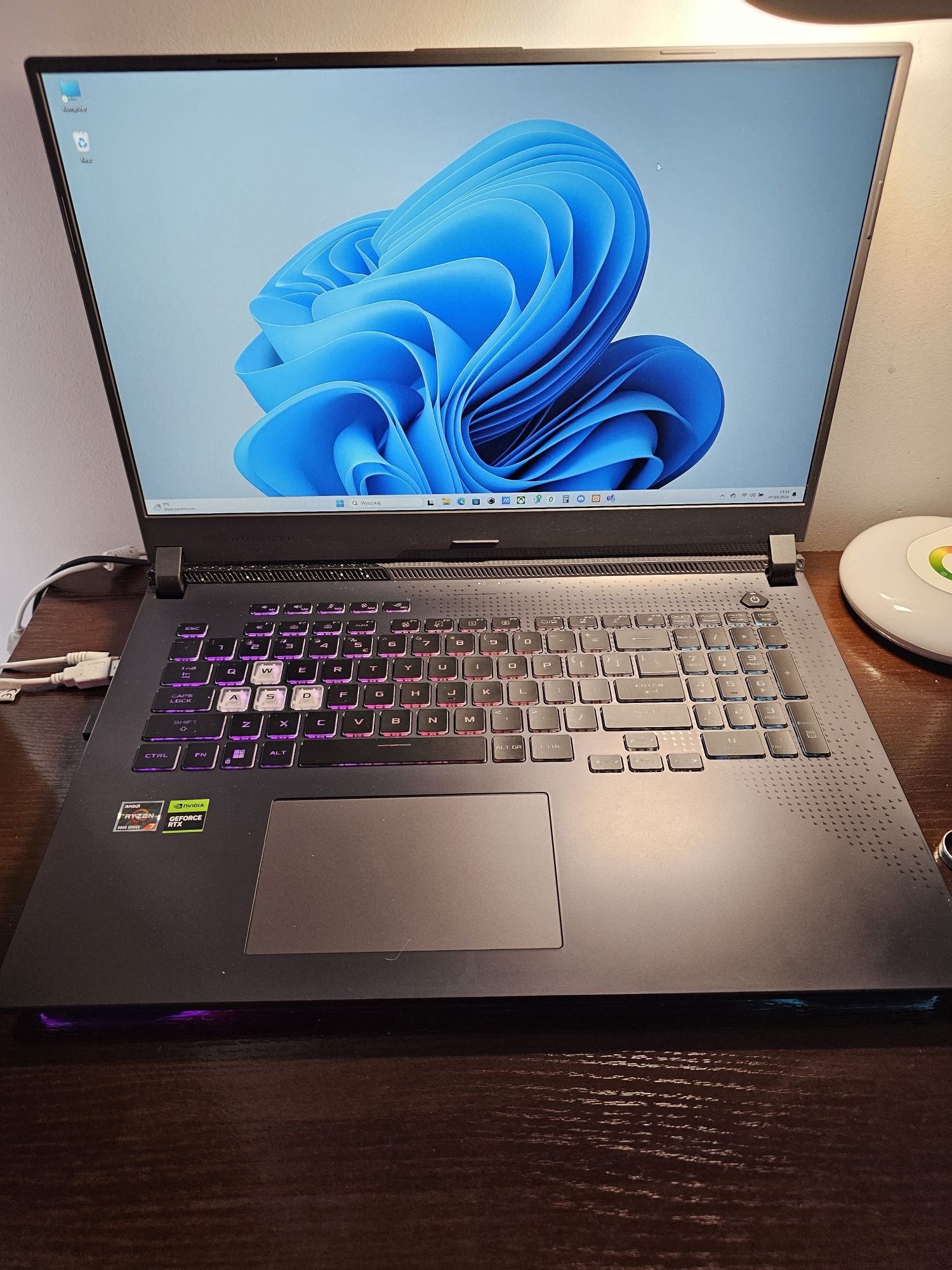 Asus Rog strix G713RC 17,3 cala