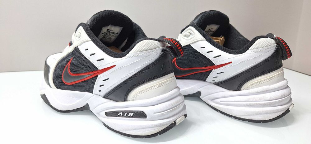 Sapatilhas / Tenis NIKE AIR Monarch IV, tamanho 42, como NOVAS