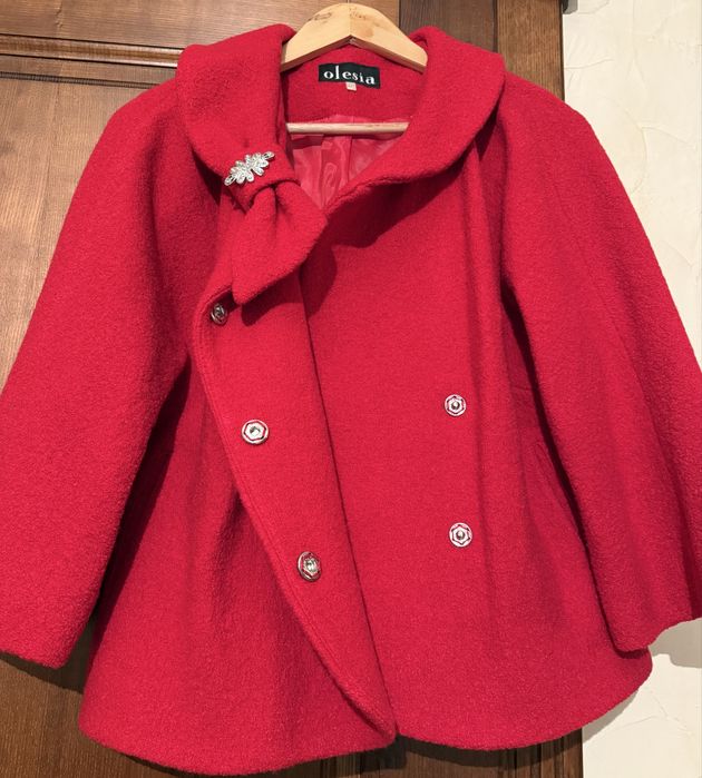 Яркое красное пальто Olesia-размер 46