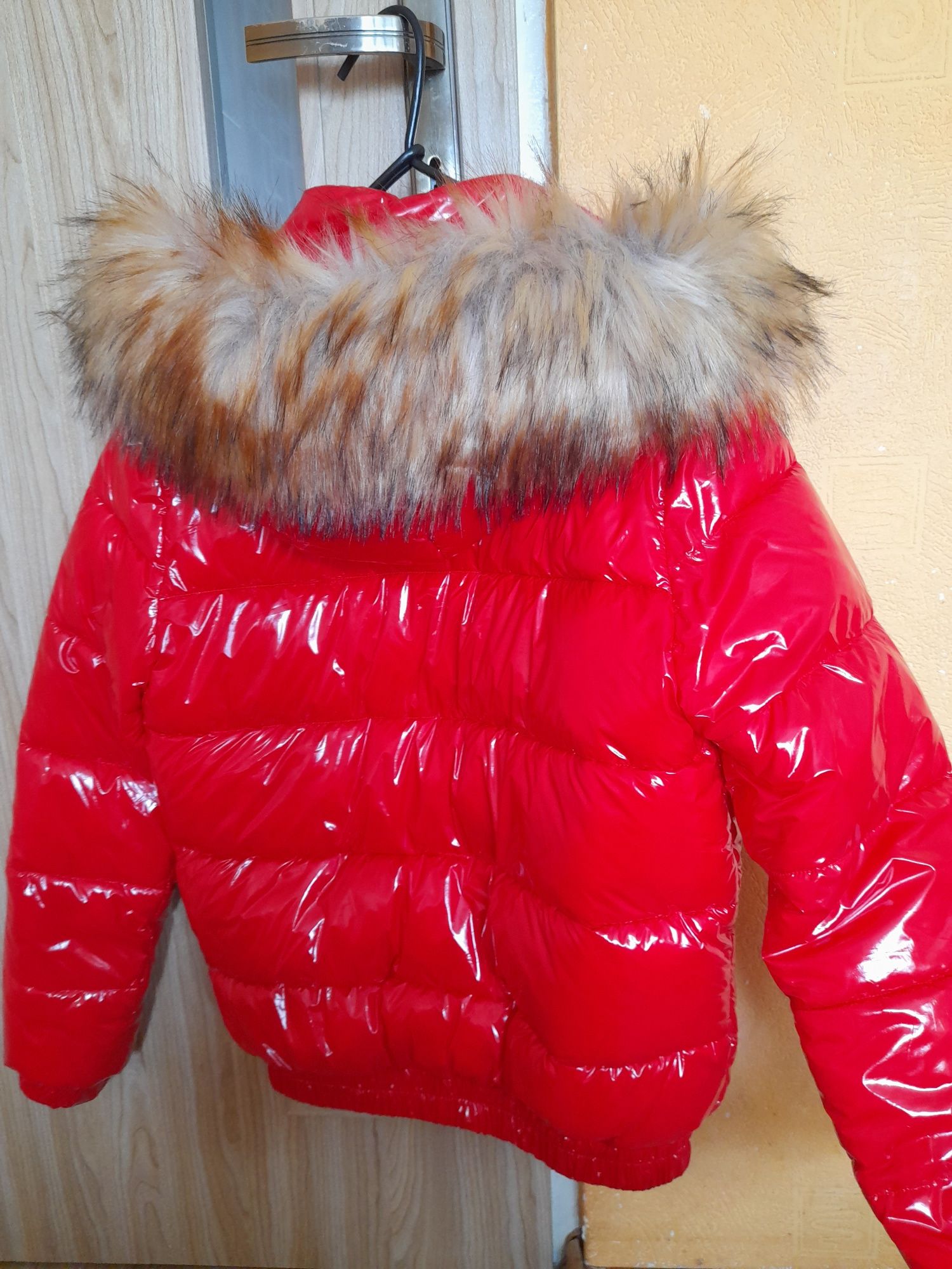 Nowa Czerwona lakierowana kurtka jesienno zimowa S/M