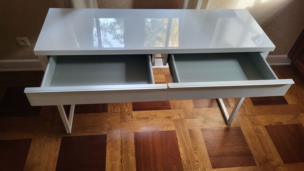 Toaletka Ikea Besta Burs