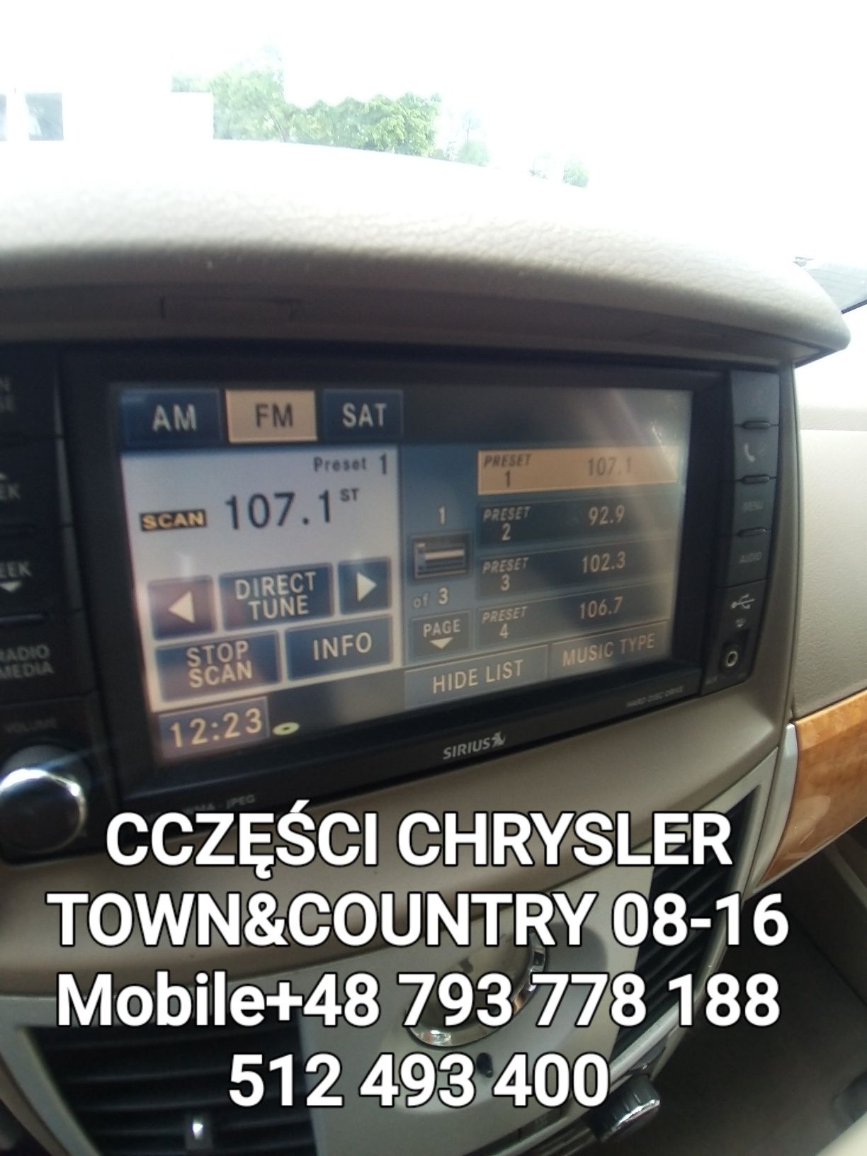 Radio Chrysler Town & Country-Dodge Grand Caravan 08-16 r