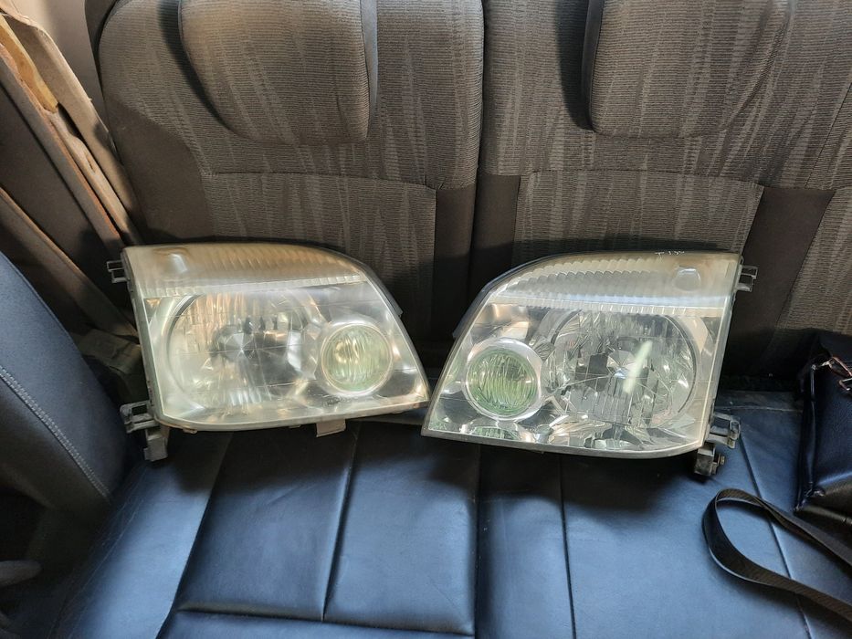 Продам бампер решётку Nissan X Trail T30