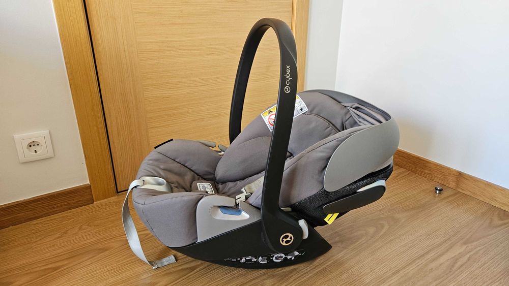Ovo Cybex Cloud Z i-Size + carrinho + cadeira