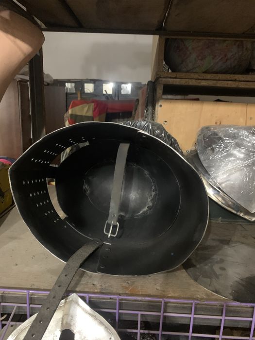 Топхельм полірований з латунним хрестом