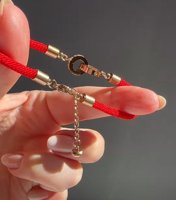 Браслет червона нитка