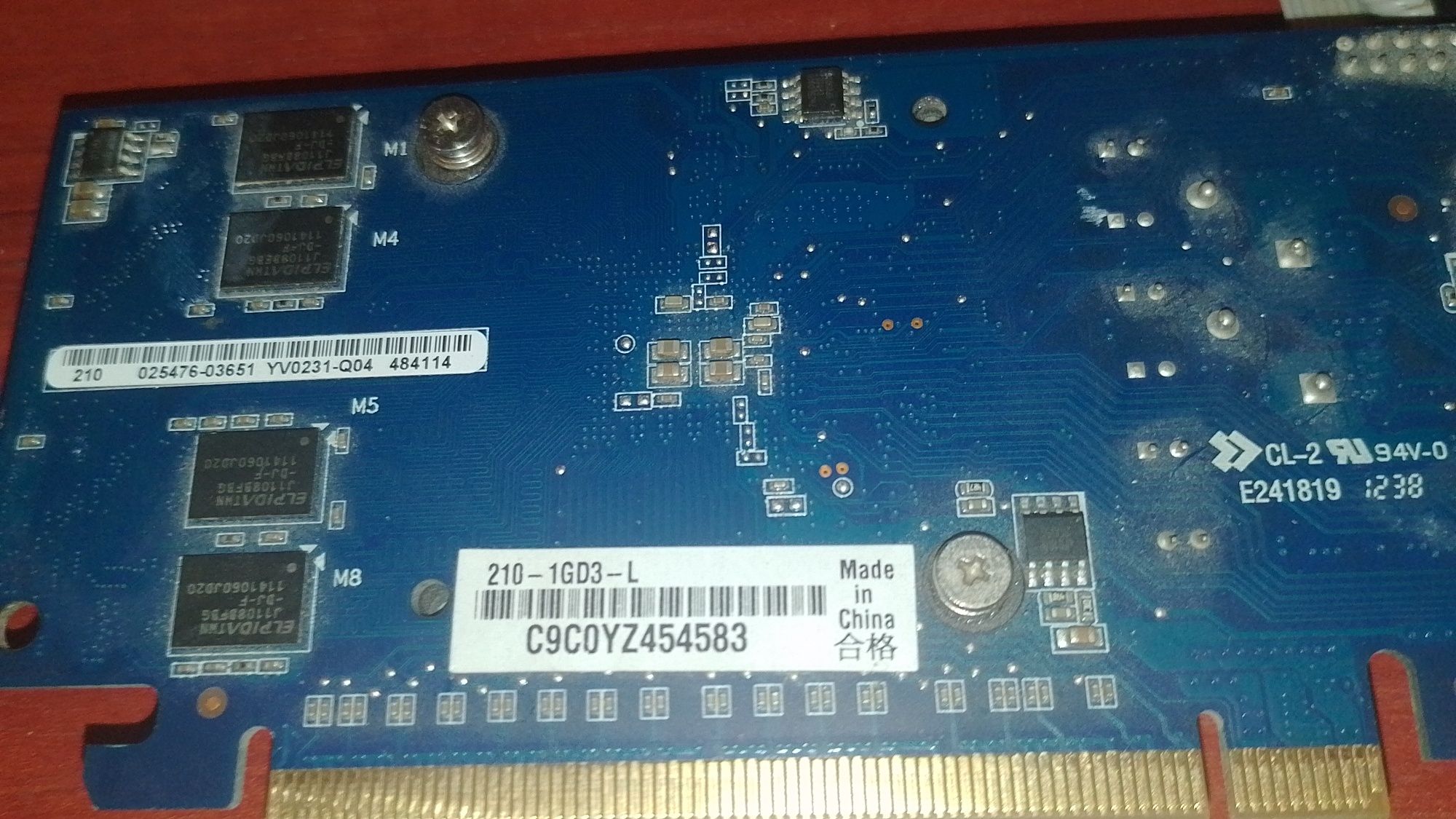 Відеокарта GeForce GT 210 1гб DDR3