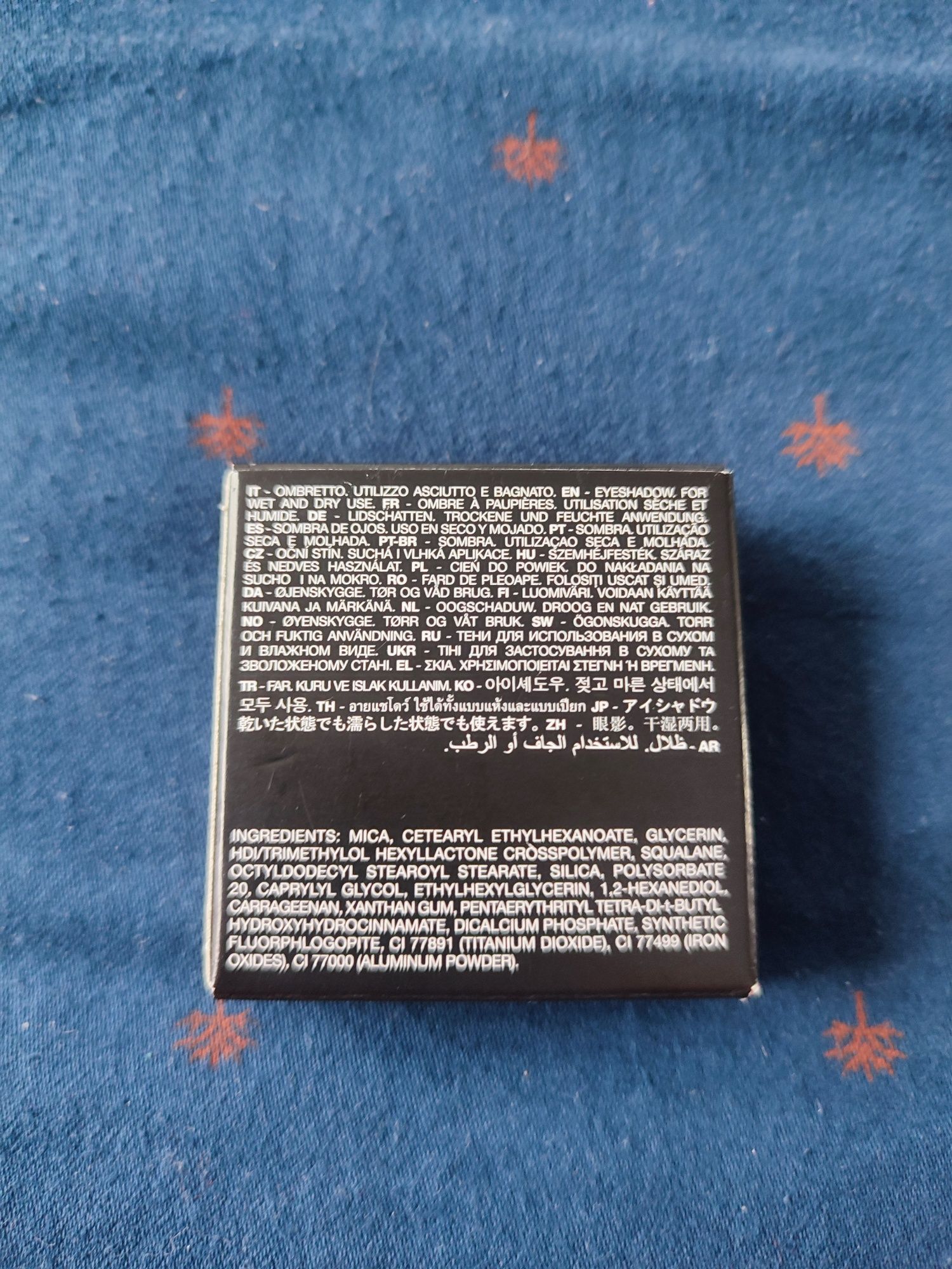 Srebrny cień KIKO Milano Water Eyeshadow 232 Silver