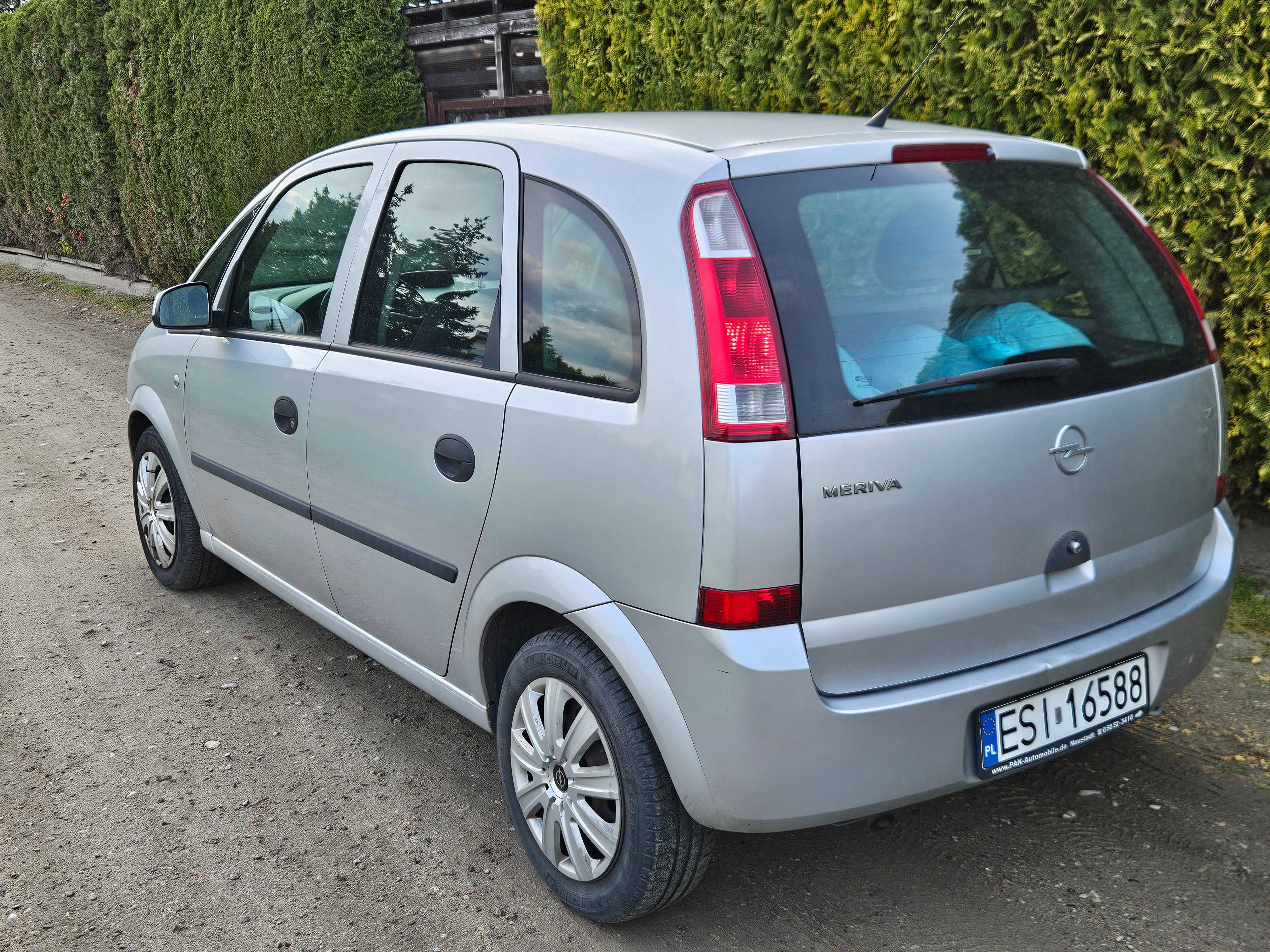 Opel Meriva 1.6 Benzyna 2003r z klimatyzacją