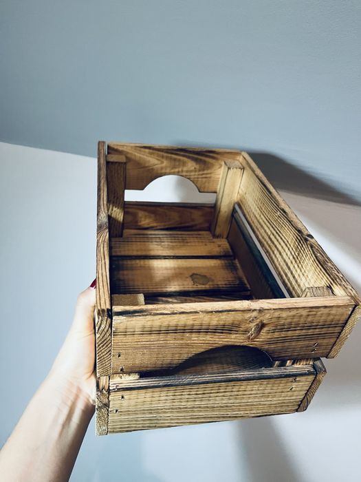 Drewniana damska skrzynka