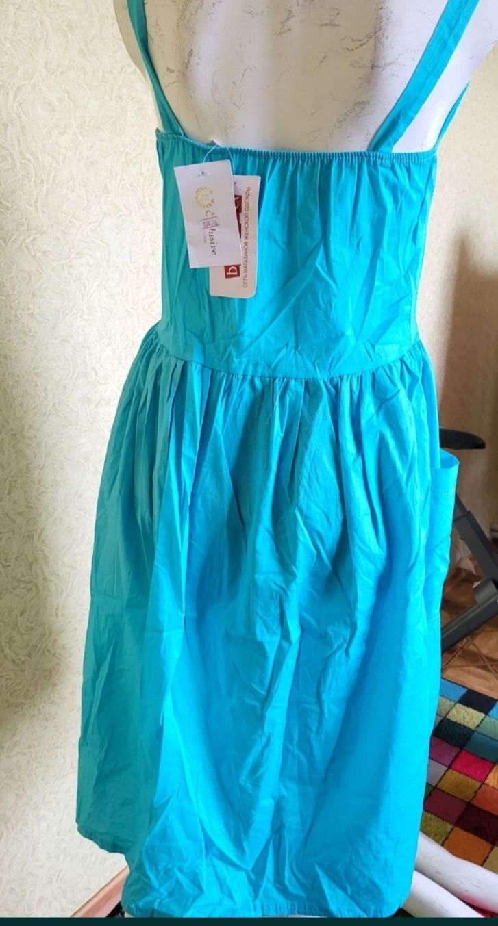 Платье сарафан с карманами 46-48р.спереди пуговицы