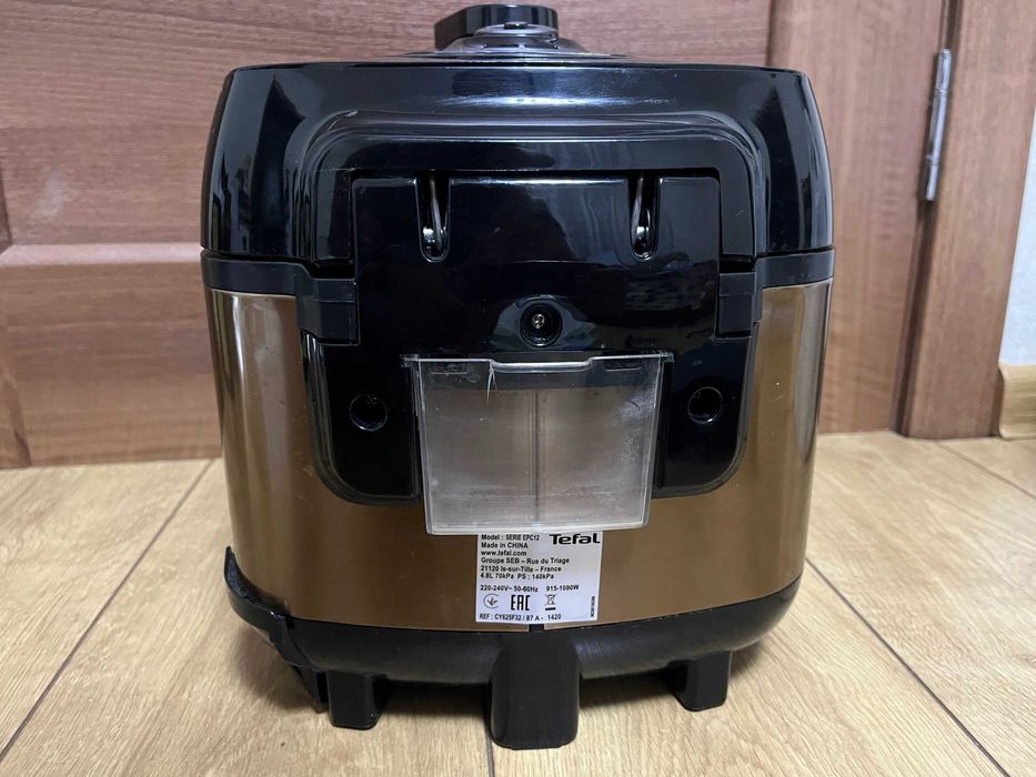 Мультиварка-скороварка TEFAL Ultimate CY625F32