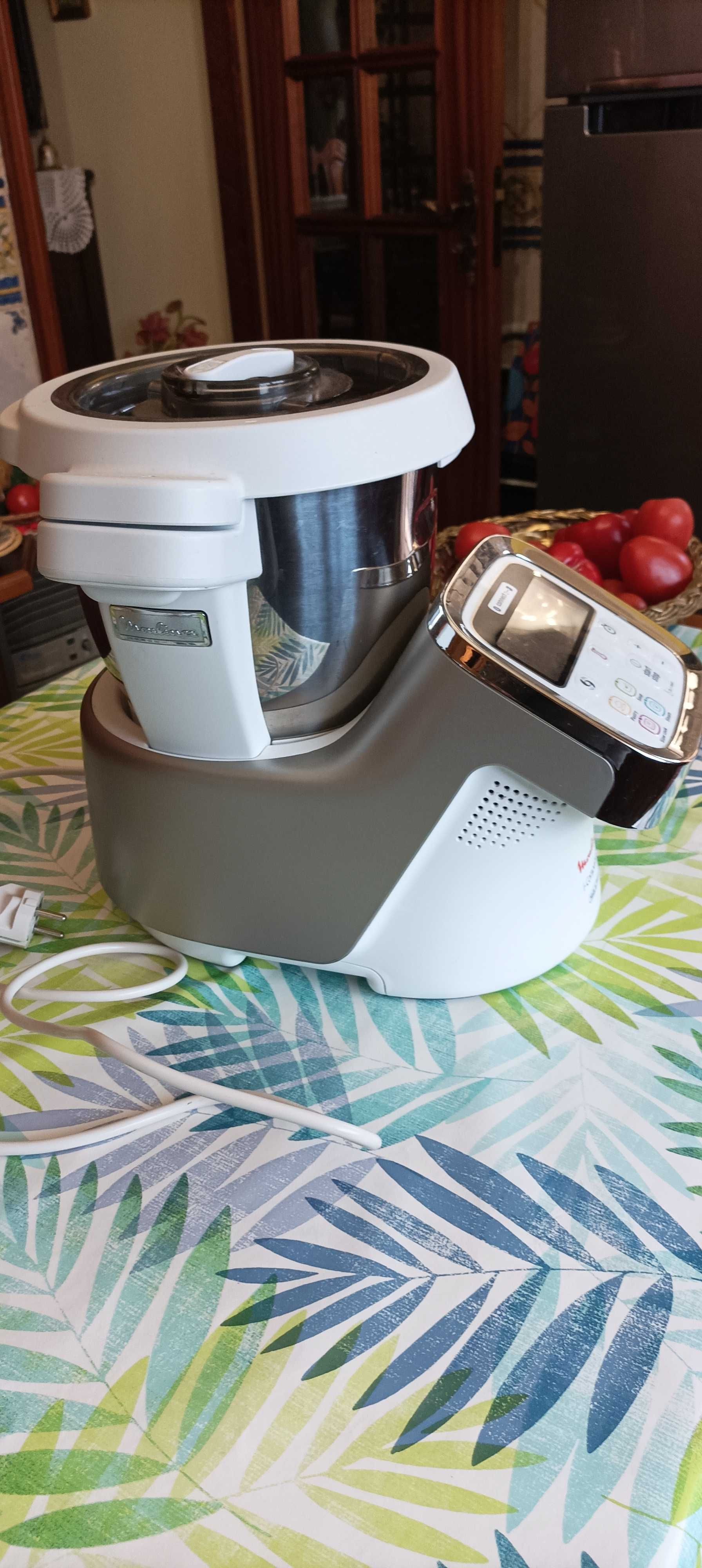 Robô de cozinha  faz todo