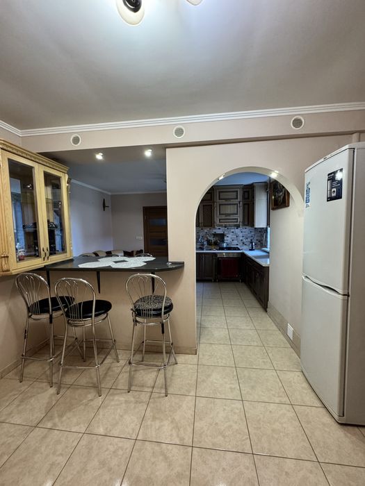 Будинок заходь і живи в м.Кременець Тернопільська обл.