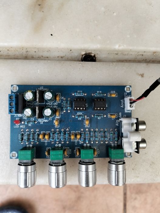 Vendo pré amplificador