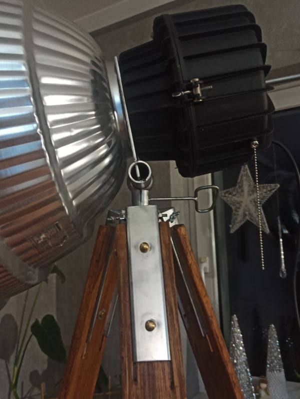 Lampa reflektor loft steampunk vintage na trójnogu vintage