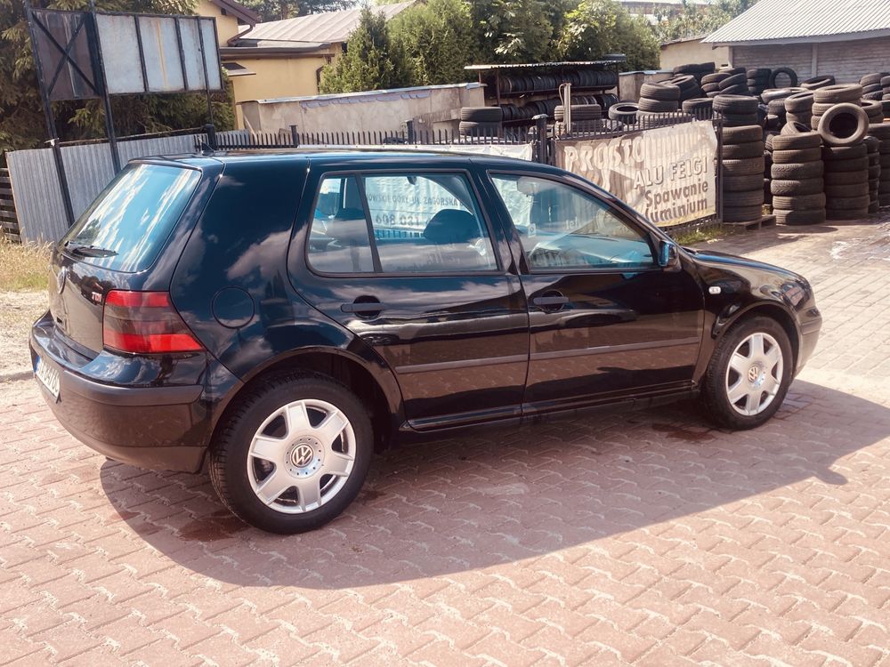 sprzedam pieknego vw golf4 1.9tdi 101 km 5drzwi klimatronik