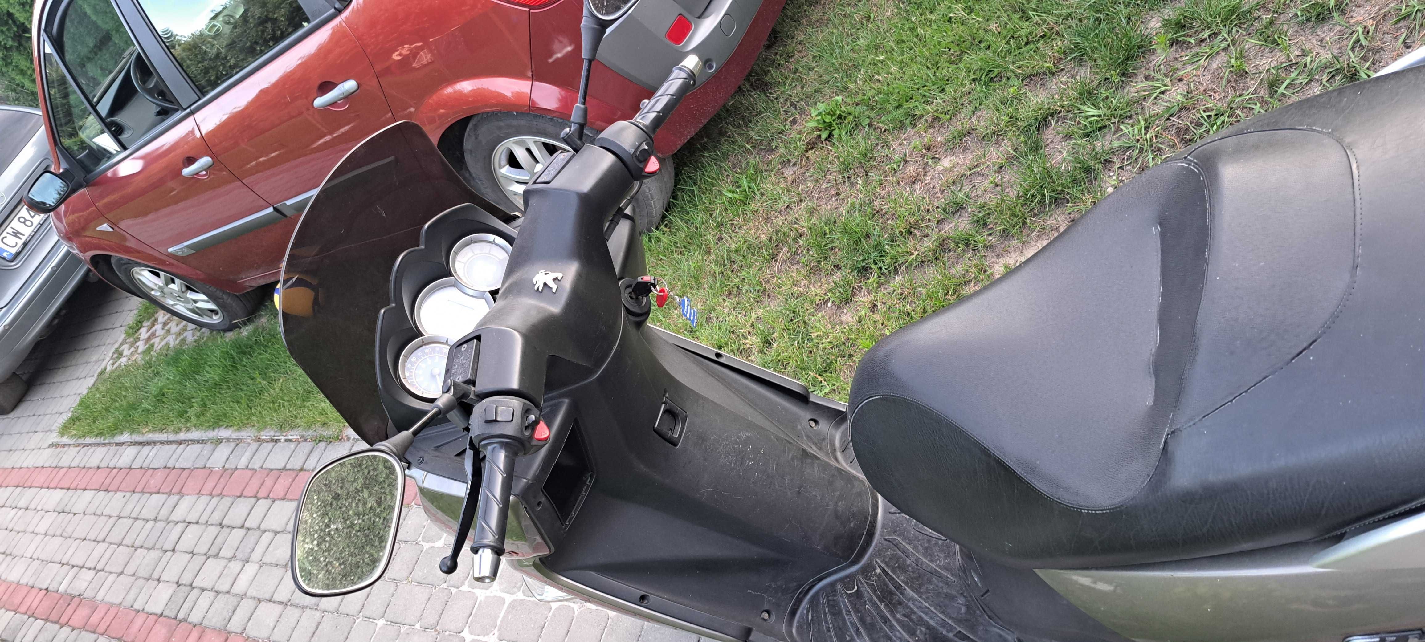 Skuter Peugeot 2012 rok pojemność 125