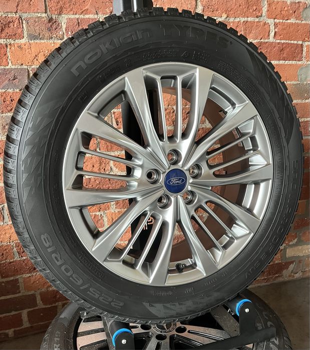 Koła Zimowe 18 Ford Kuga 225/60R18 Nokian 2023 Czujniki Nowe