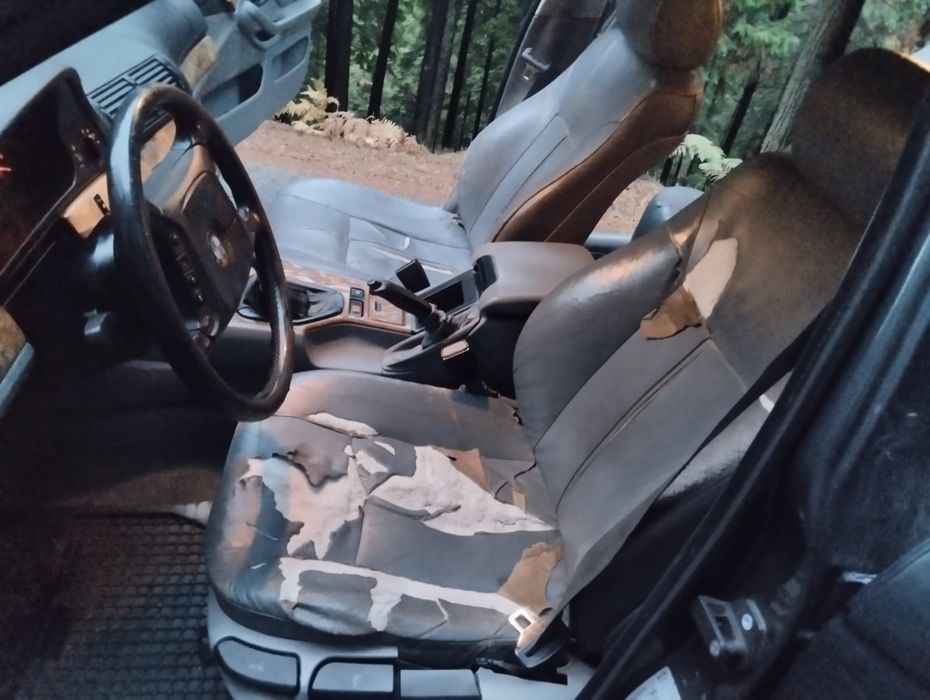 BMW e39 525tds     .