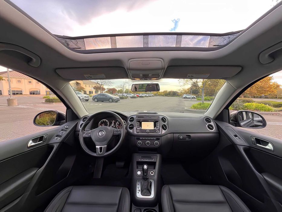 Volkswagen Tiguan      2014