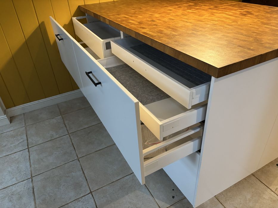 Wyspa kuchenna szafki kuchenne duzo szuflad Ikea Metod