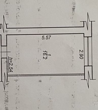 Продаж кімнати . Центр. 2й поверх