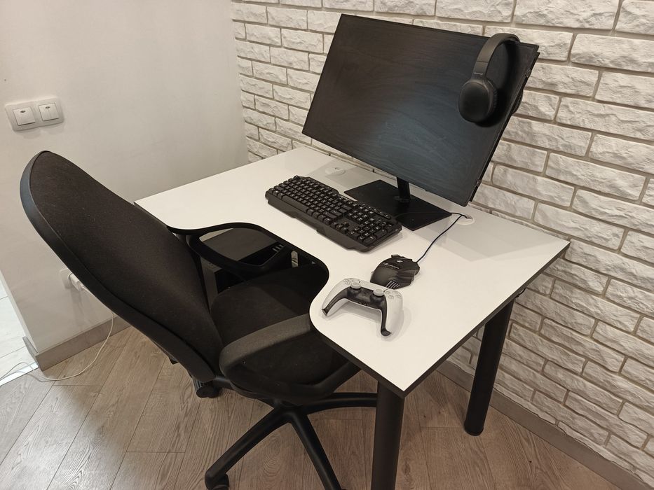 Стіл комп'ютерний, стіл ігровий, геймерський стіл