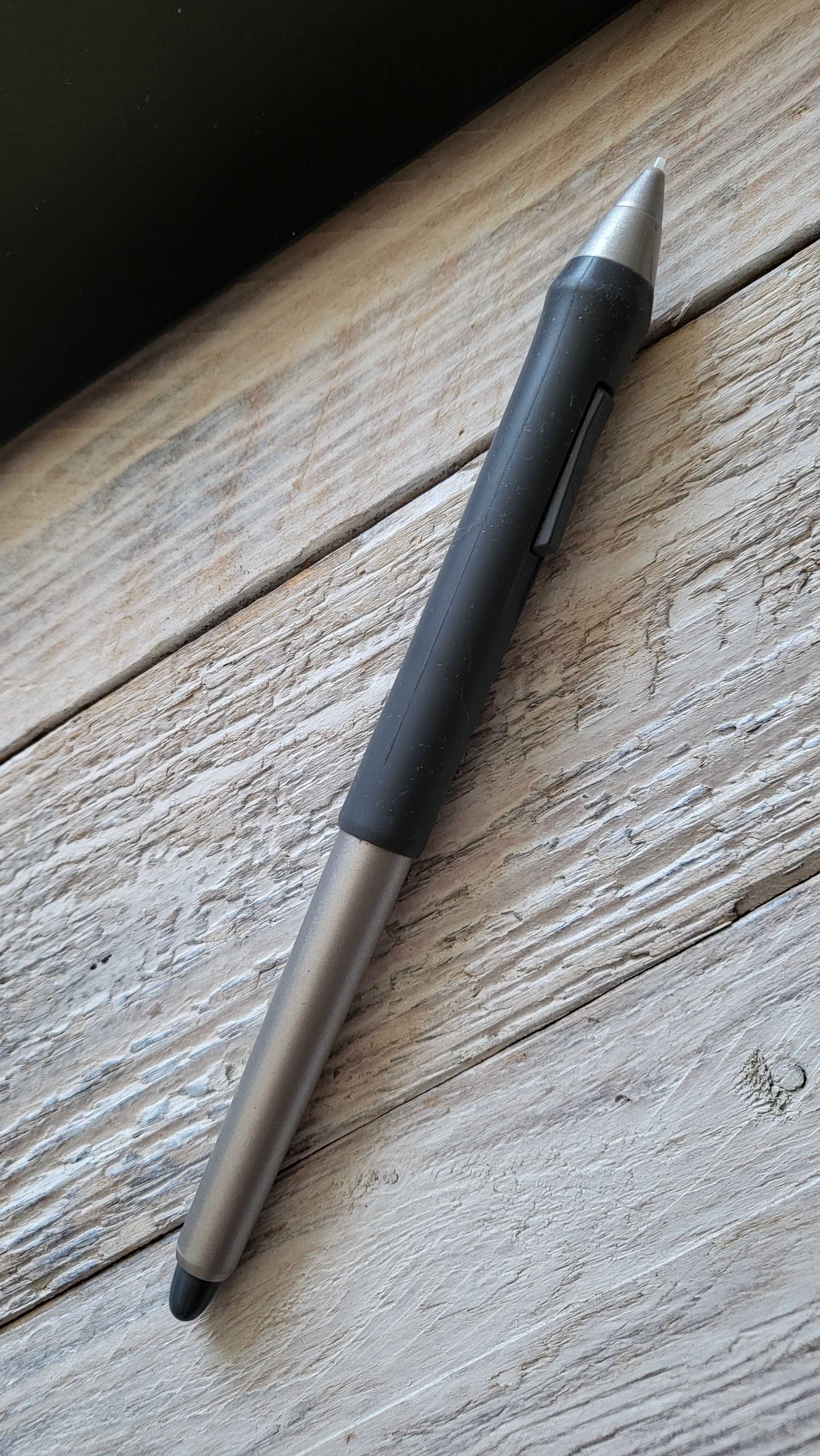Wacom DTZ 1200w графічний монітор планшет
