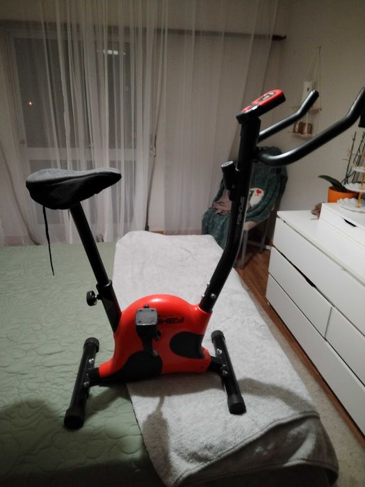 Bicicleta de ginástica