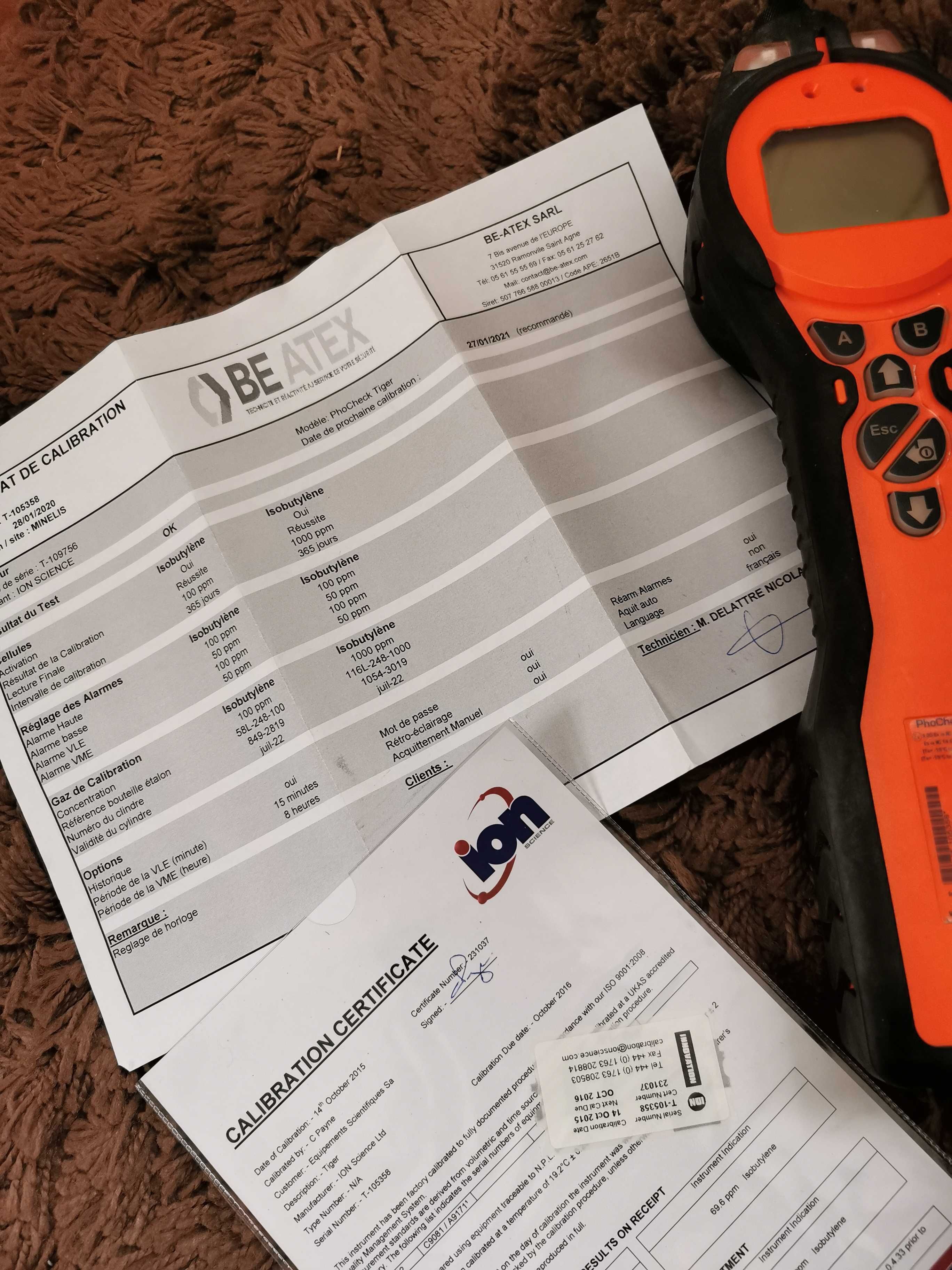 Detektor lotnych związków PhoCheck Tiger  ZESTAW Detektor gazu