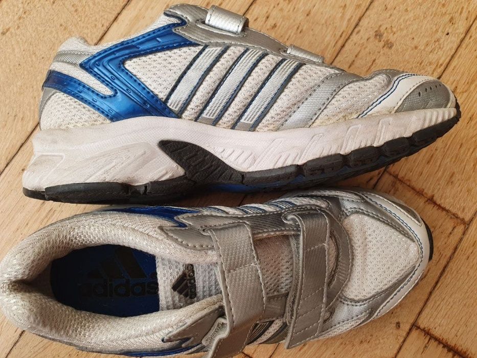 кроссовки Adidas как для девочки так и для мальчика