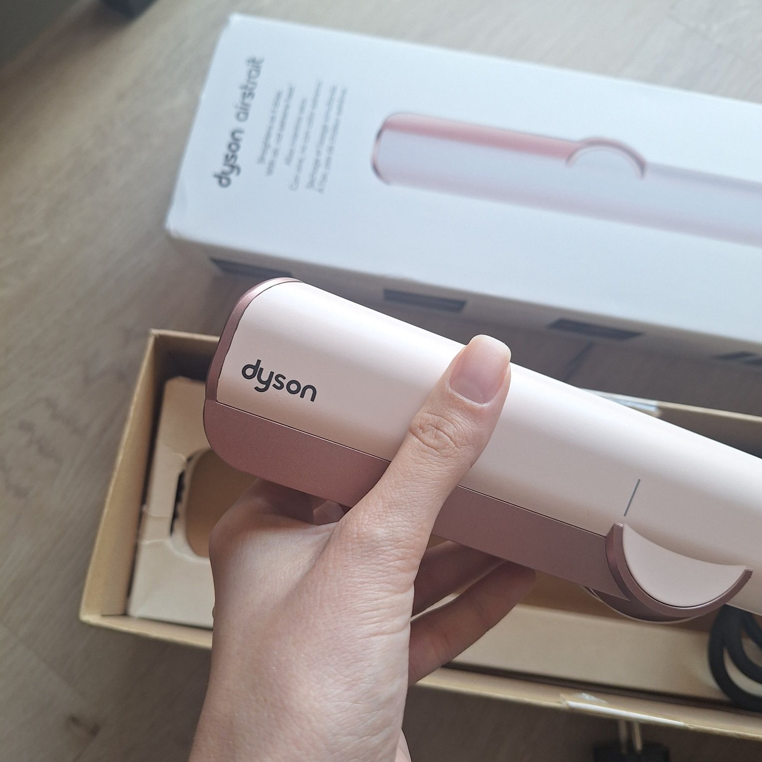 Dyson airstrair prostownico-suszarka